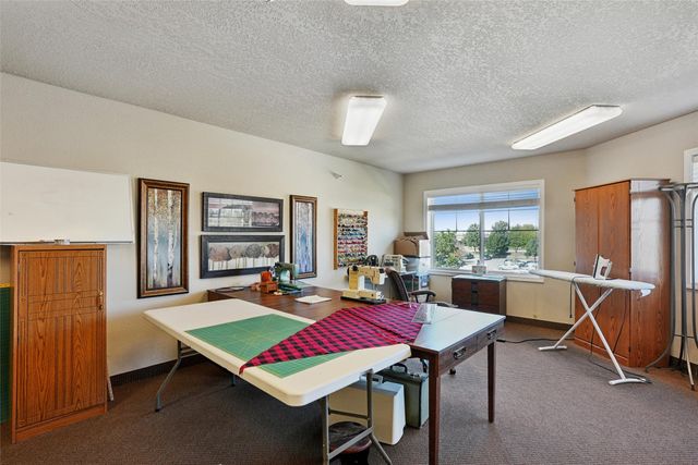 845 S 60th Street 402, West Des Moines, IA 50266