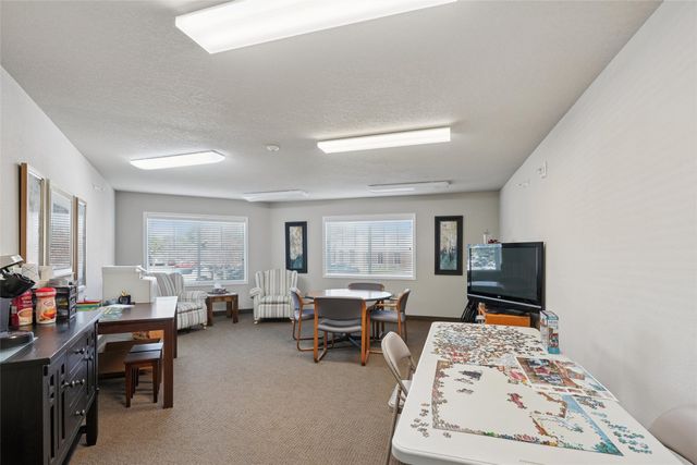 845 S 60th Street 402, West Des Moines, IA 50266