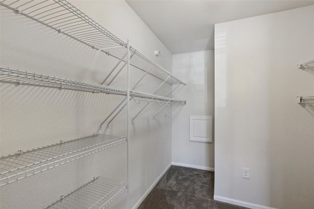 845 S 60th Street 402, West Des Moines, IA 50266