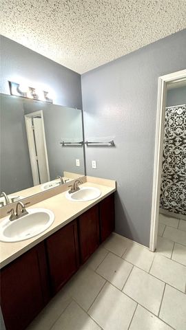 111 Quail Run Drive, Seagoville, TX 75159