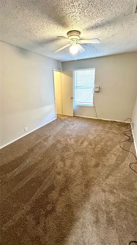 111 Quail Run Drive, Seagoville, TX 75159