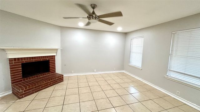 111 Quail Run Drive, Seagoville, TX 75159