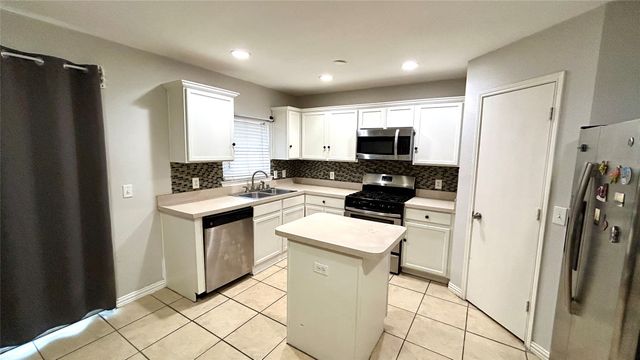 111 Quail Run Drive, Seagoville, TX 75159