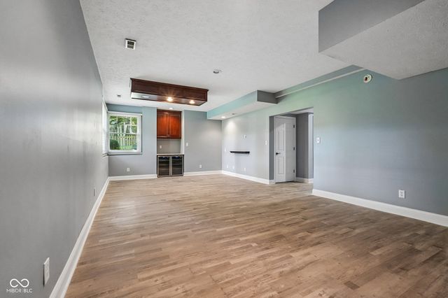 11464 Old Stone Drive, Indianapolis, IN 46236