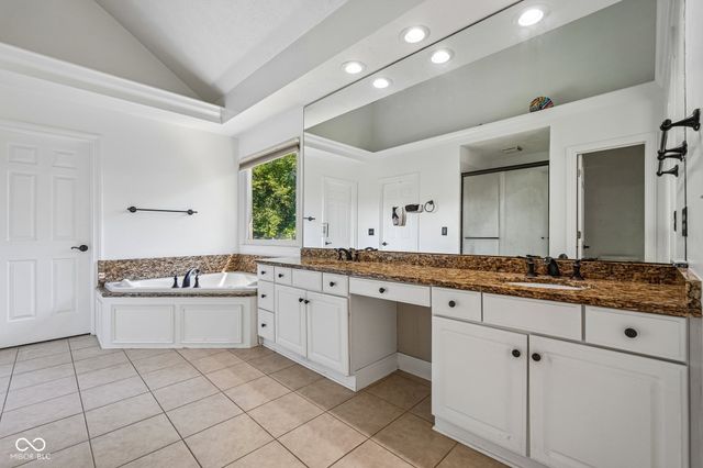 11464 Old Stone Drive, Indianapolis, IN 46236
