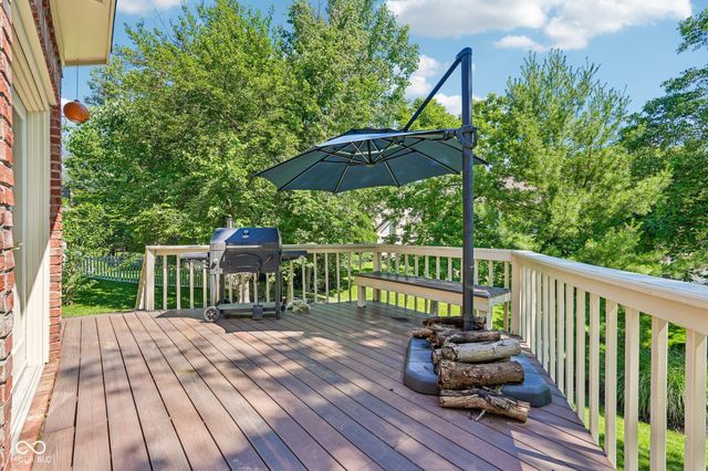 11464 Old Stone Drive, Indianapolis, IN 46236