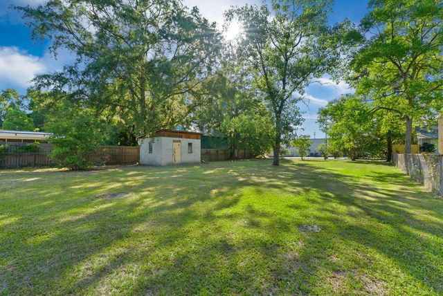 204 Palmetto Street, Moncks Corner, SC 29461