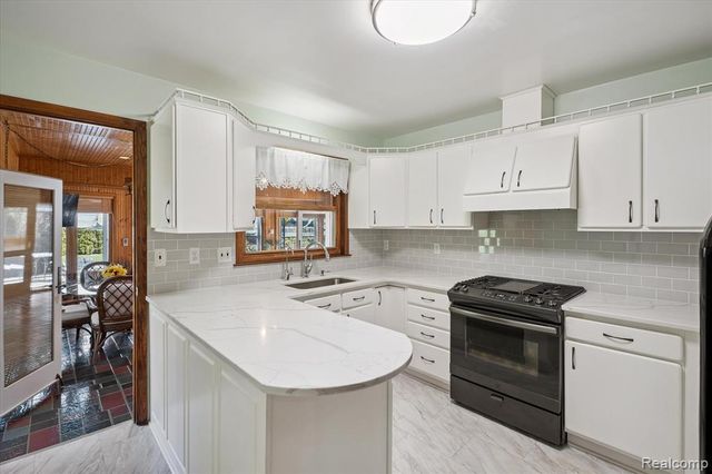 49816 W Huron River Drive, Belleville, MI 48111