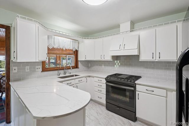 49816 W Huron River Drive, Belleville, MI 48111