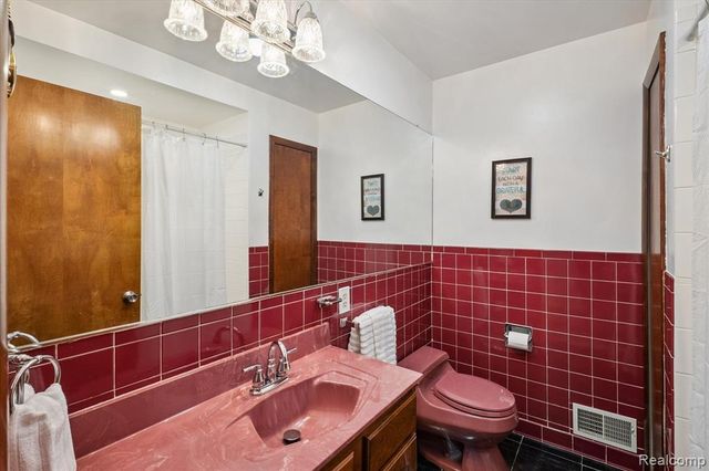 49816 W Huron River Drive, Belleville, MI 48111