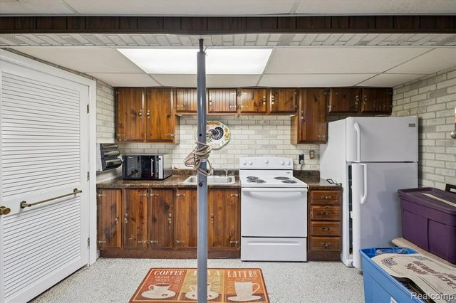 49816 W Huron River Drive, Belleville, MI 48111