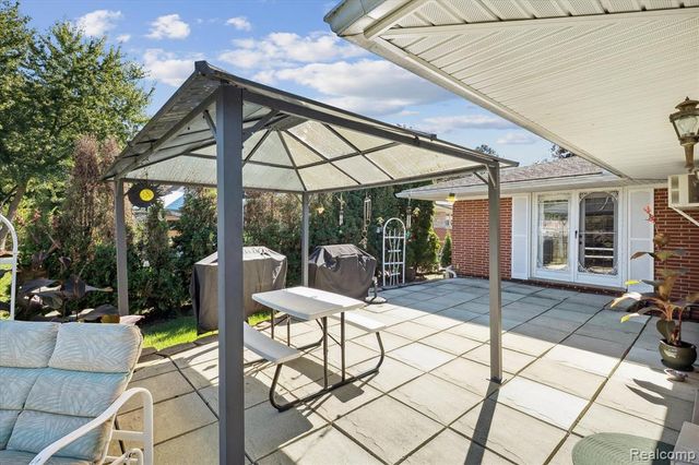 49816 W Huron River Drive, Belleville, MI 48111