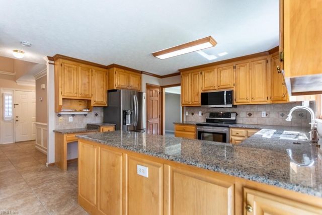 106 Willards WAY, Yorktown, VA 23693