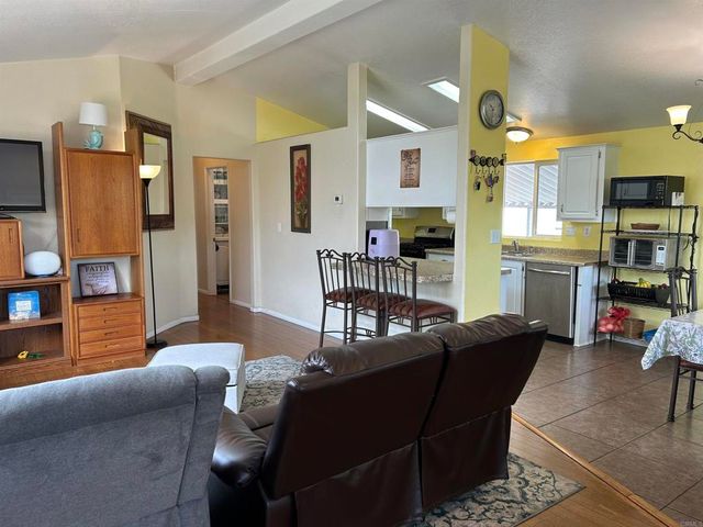 2550 E Valley Pkwy 87, Escondido, CA 92027