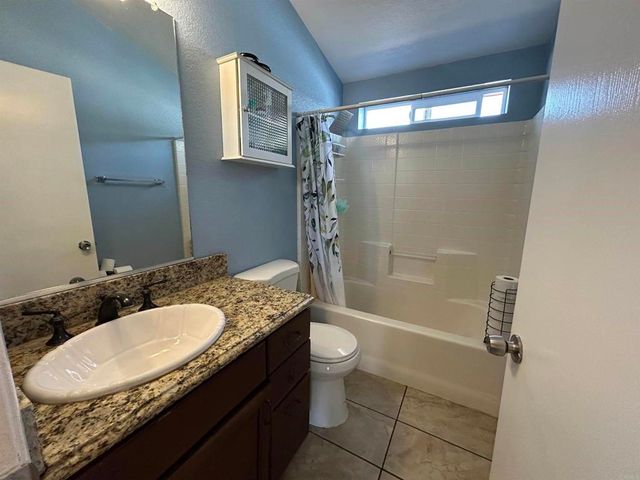 2550 E Valley Pkwy 87, Escondido, CA 92027