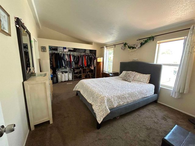 2550 E Valley Pkwy 87, Escondido, CA 92027