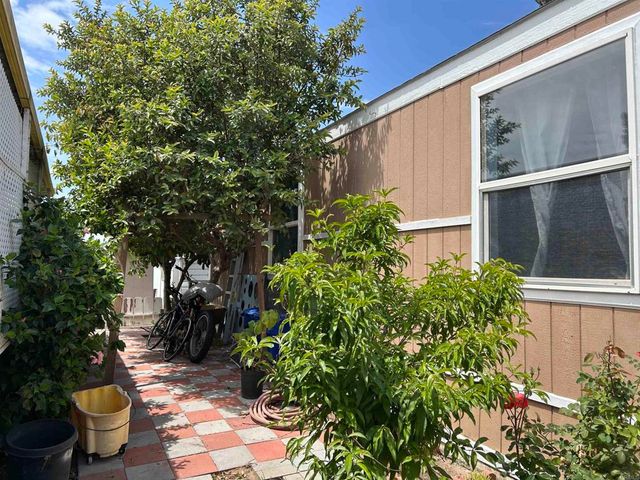 2550 E Valley Pkwy 87, Escondido, CA 92027