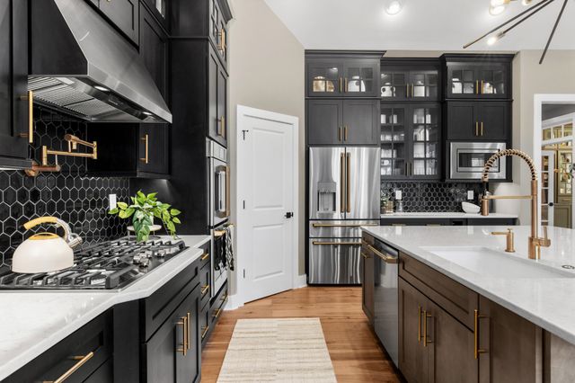 1488 Saundersville Rd, Hendersonville, TN 37075