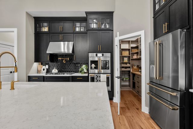 1488 Saundersville Rd, Hendersonville, TN 37075
