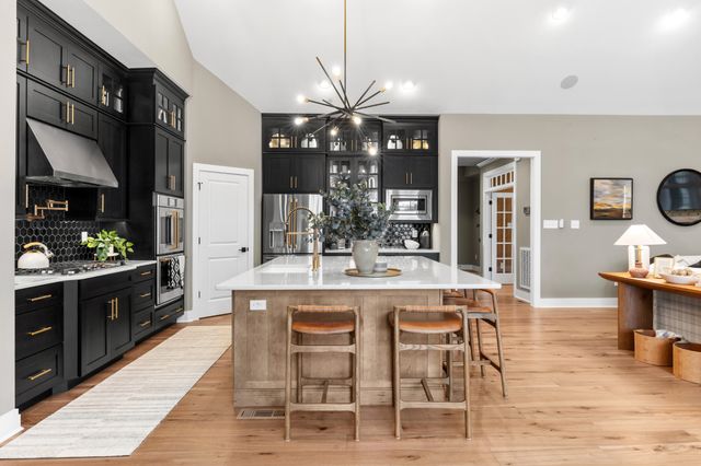1488 Saundersville Rd, Hendersonville, TN 37075