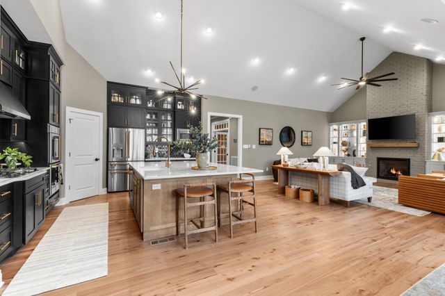 1488 Saundersville Rd, Hendersonville, TN 37075