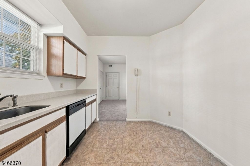 17 Springbrook Rd East 17, Montville Twp., NJ 07045 — photo 5