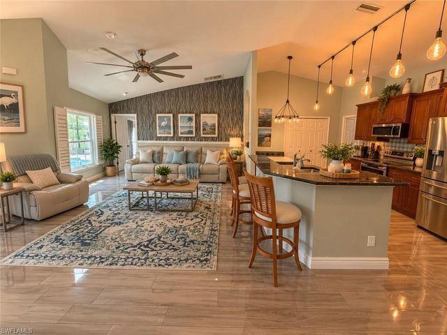 2034 NE 5th ST, Cape Coral, FL 33909