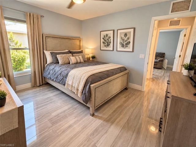 2034 NE 5th ST, Cape Coral, FL 33909
