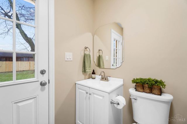 913 Hartz Drive, Lebanon, OH 45036