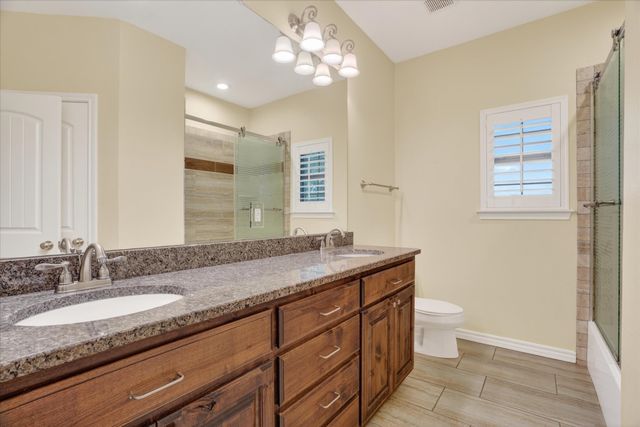 2000 Adams Lane S, Azle, TX 76020