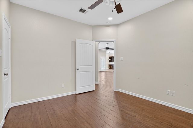 2000 Adams Lane S, Azle, TX 76020