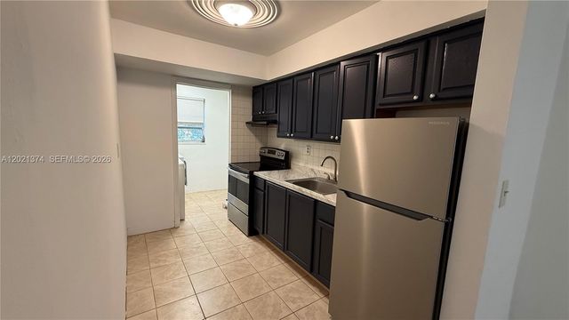 4940 SW 28th Ter S, Dania Beach, FL 33312