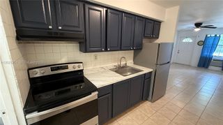 4940 SW 28th Ter S, Dania Beach, FL 33312