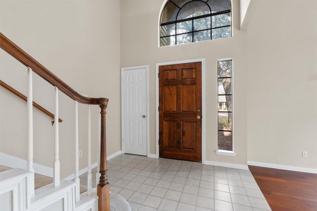 7902 Cahill DR, Austin, TX 78729