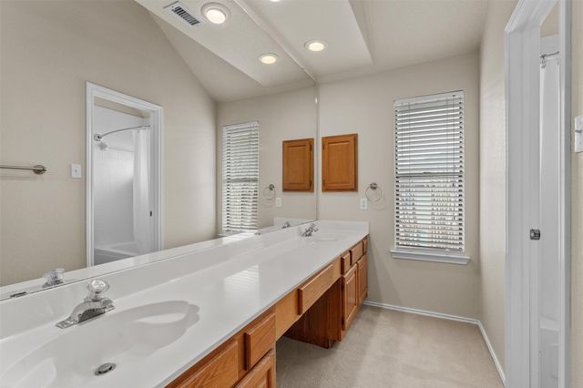 7902 Cahill DR, Austin, TX 78729