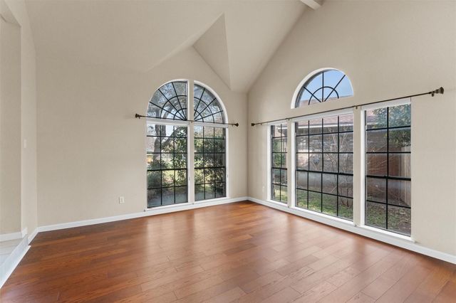 7902 Cahill DR, Austin, TX 78729