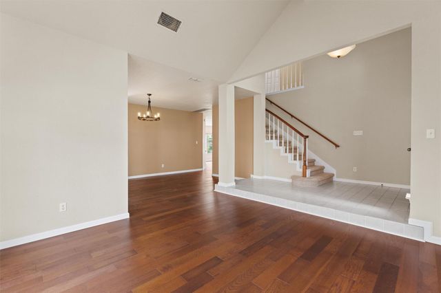 7902 Cahill DR, Austin, TX 78729