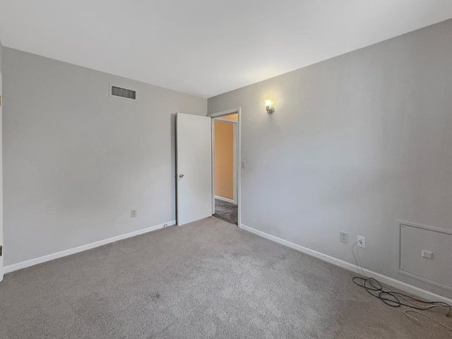 2013 California Dr, Minot, ND 58703