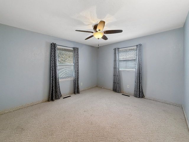 2013 California Dr, Minot, ND 58703