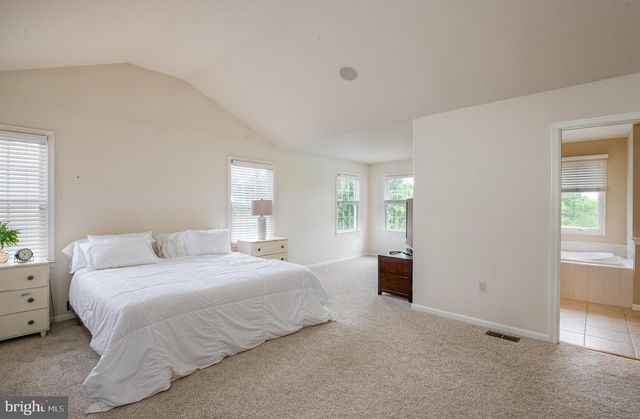 3377 HARWOOD LN, Sinking Spring, PA 19608