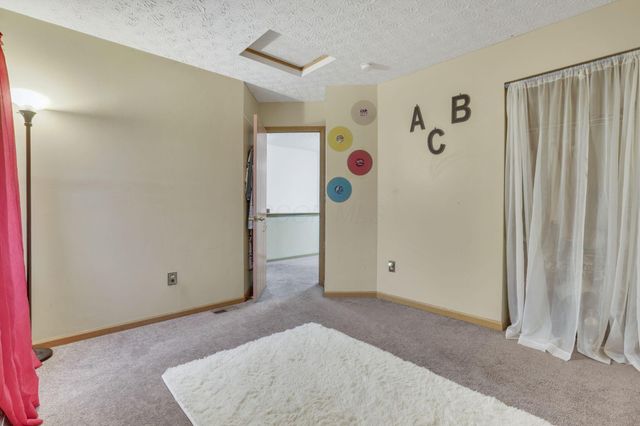 5901 Stillponds Place, Columbus, OH 43228
