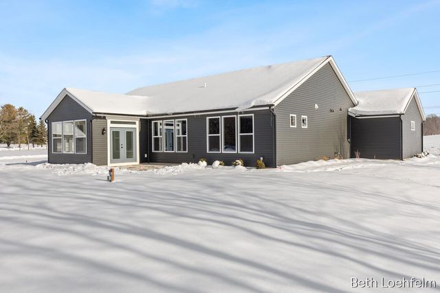 1885 Shaw Road, Bailey, MI 49303