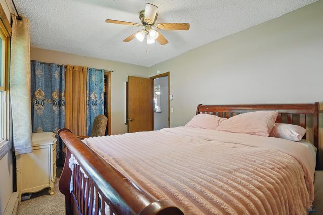 4012 CHIEF DR, Rapid City, SD 57701