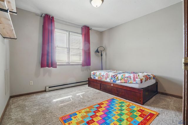 4012 CHIEF DR, Rapid City, SD 57701