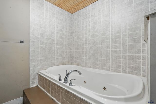 4012 CHIEF DR, Rapid City, SD 57701