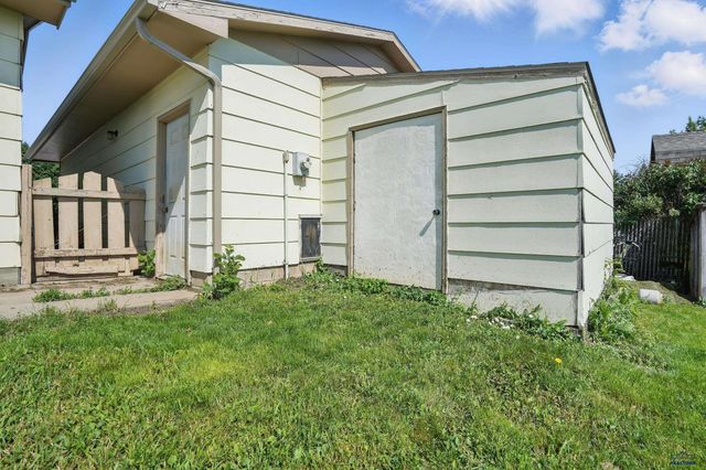 4012 CHIEF DR, Rapid City, SD 57701