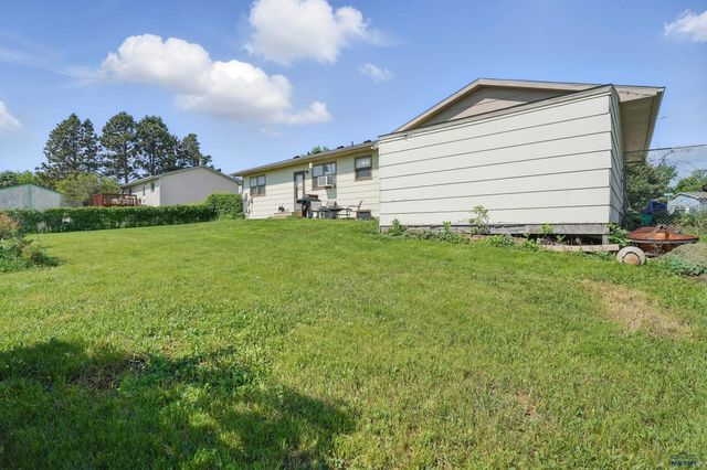 4012 CHIEF DR, Rapid City, SD 57701