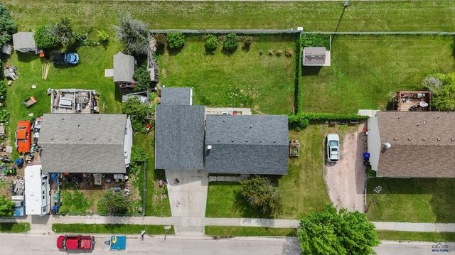 4012 CHIEF DR, Rapid City, SD 57701