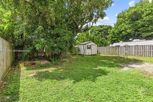 2118 Cleveland St, Hollywood, FL 33020