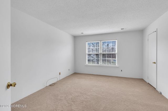 105 Frontier Way, Tinton Falls, NJ 07753